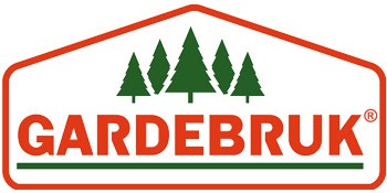 Logo mit drei grünen immergrünen Bäumen über dem Wort „GARDEBRUK“ in Rot, eingeschlossen in einen rot umrandeten hausförmigen Umriss.